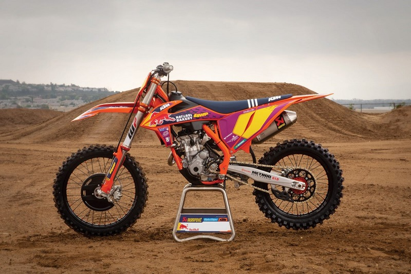 KTM PRESENTA EL NUEVO MODELO DE MOTOCROSS 2021 KTM 250 SX-F TROY LEE DESIGNS